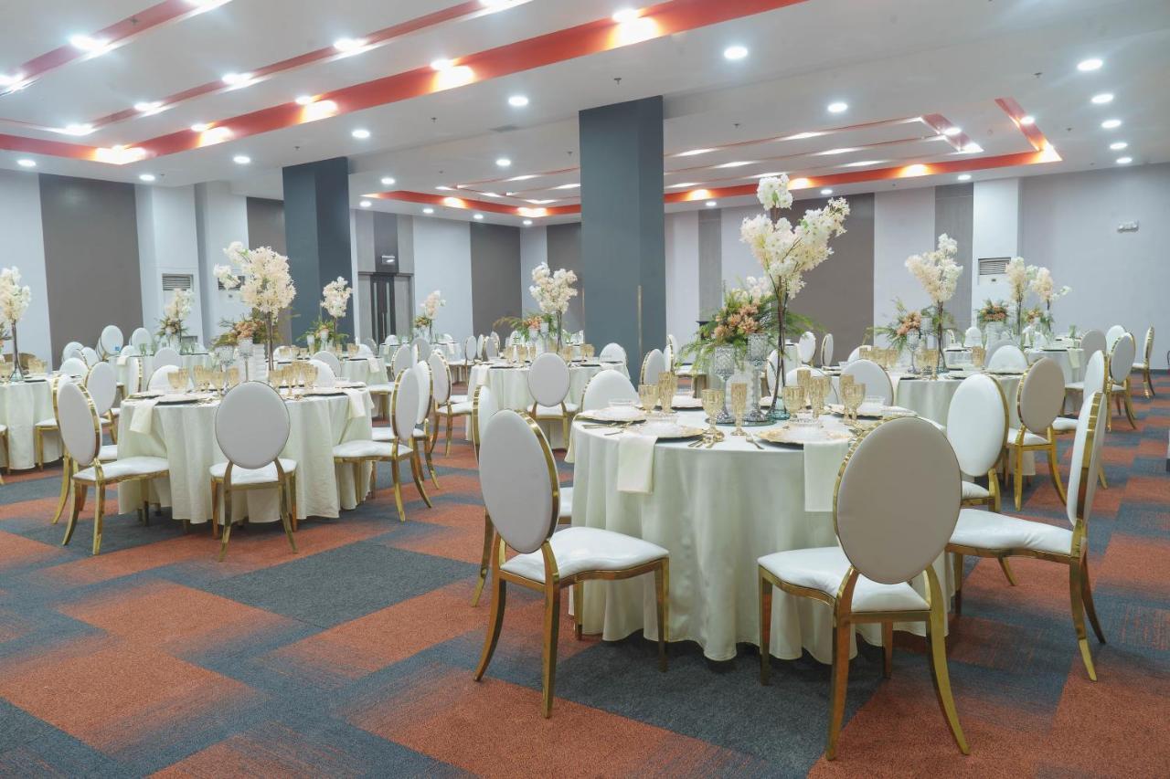 Go Hotels Plus Tuguegarao Eksteriør bilde